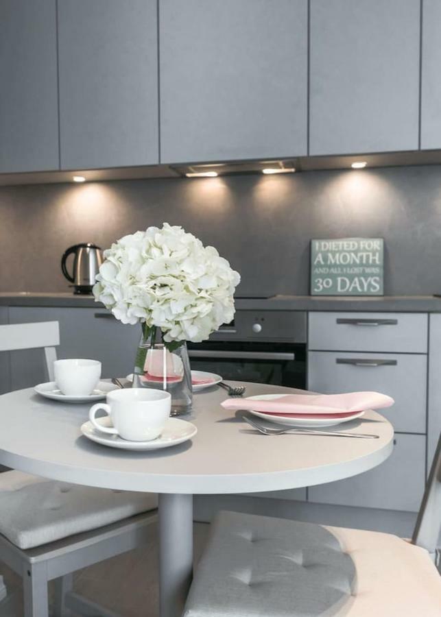 Kalamehe Modern Apartment 2 Near City Center Pärnu Esterno foto