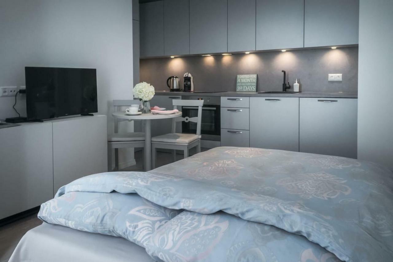 Kalamehe Modern Apartment 2 Near City Center Pärnu Esterno foto